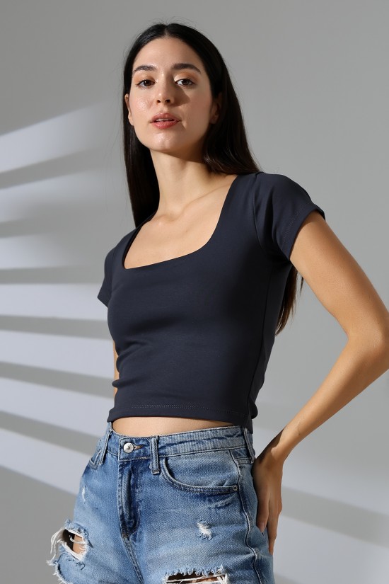 21804  KADIN KISA KOL FULL LYC RİB KOMPAKT PENYE TULUM KOL KARE YAKA BADY 