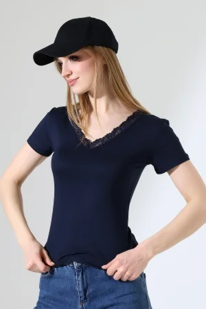 22268 KADIN V YAKASI DANTELLİ FULL LYC VORTVİSK KISA KOL BLUZ 