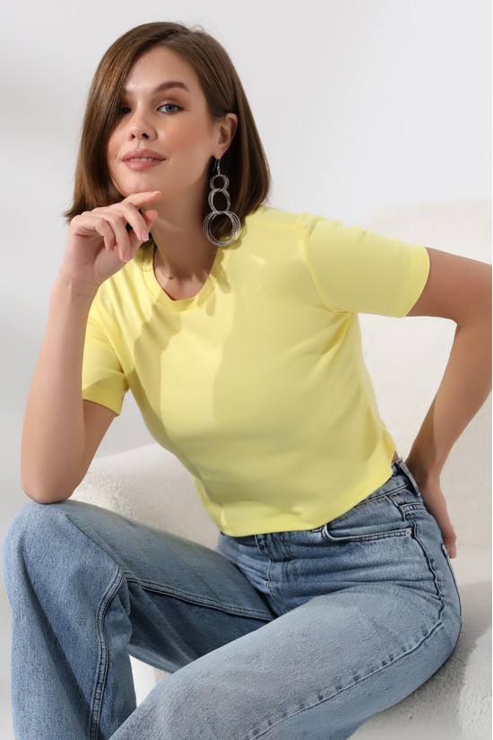 21560 KADIN PENYE COMP LİKRASIZ RİB PAMUKLU BİSİKLET YAKA CROP TSHIRT 21560 KADIN PENYE COMP LİKRASIZ RİB PAMUKLU BİSİKLET YAKA CROP TSHIRT