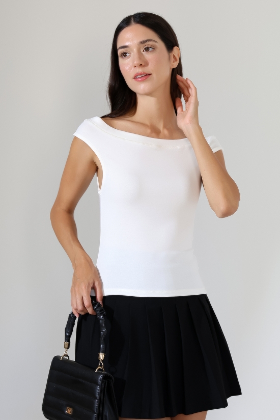 22317 KADIN KAYIK YAKA OMUZ DÜŞÜMLÜ LYCRİB.KOLSUZ KOLEVİ PENCERELİ TSHIRT 