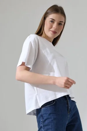 21929 KADIN KISA KOL GENİŞ VE YANLARI YIRTMAÇLI ARKASI OVAL BİSİKLET YAKA TSHIRT 21929 KADIN KISA KOL GENİŞ VE YANLARI YIRTMAÇLI ARKASI OVAL BİSİKLET YAKA TSHIRT