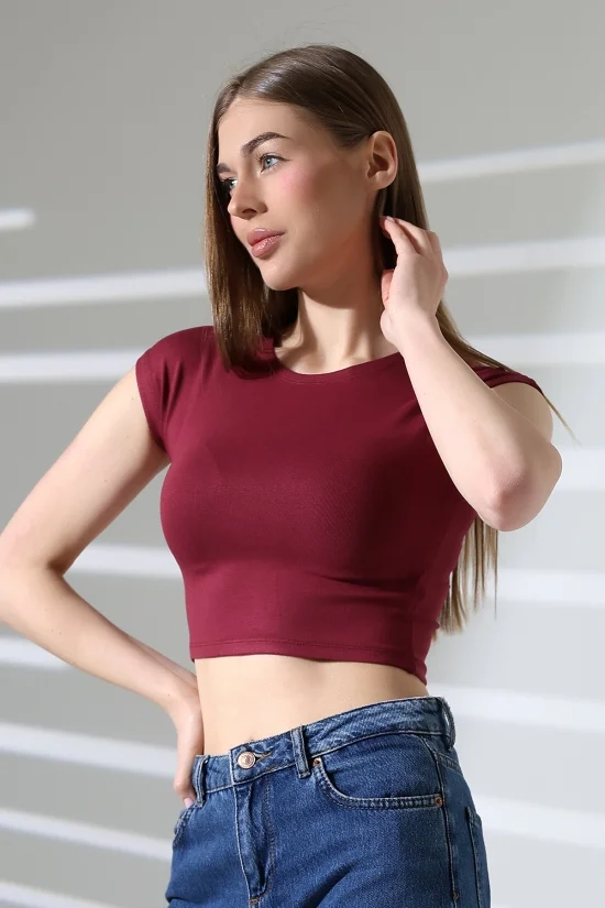 21932 KADIN KISA KOLU BEDENDE BİSİKLET YAKA FULLLYC VORTEKSVSKRİBANA KISA CROP TSHIRT