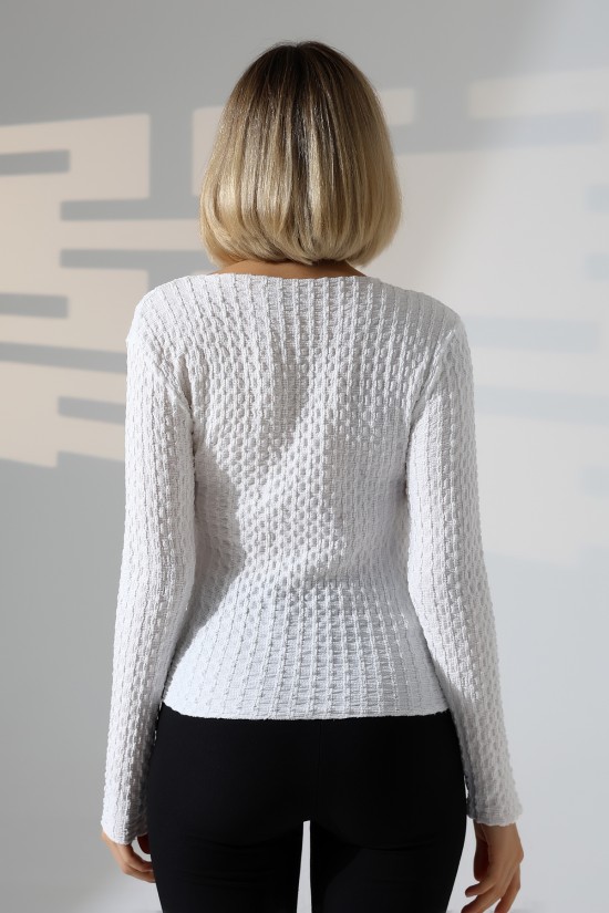 22111 KADIN JAKARLI VİYANA UZUN KOL V YAKA TSHIRT 22111 KADIN JAKARLI VİYANA UZUN KOL V YAKA TSHIRT