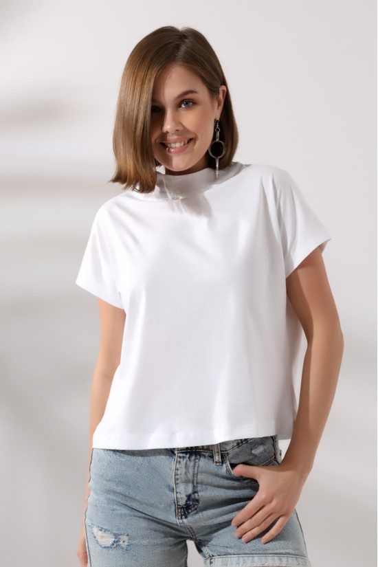 19588 BAYAN DİK YAKA KISA KOLU BEDENDE PAMUKLU KISA TSHIRT