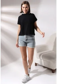 19588 KADIN DİK YAKA KISA KOLU BEDENDE PAMUKLU KISA TSHIRT