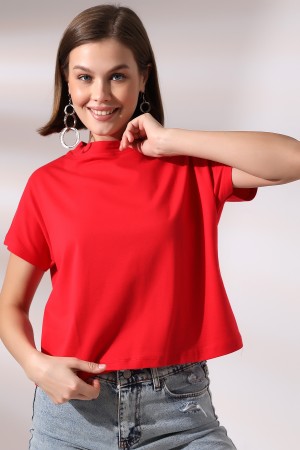19588 KADIN DİK YAKA KISA KOLU BEDENDE PAMUKLU KISA TSHIRT 19588 KADIN DİK YAKA KISA KOLU BEDENDE PAMUKLU KISA TSHIRT