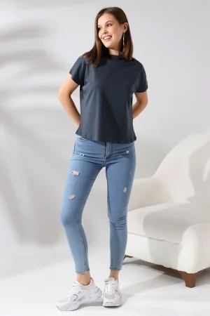 19588 KADIN DİK YAKA KISA KOLU BEDENDE PAMUKLU KISA TSHIRT