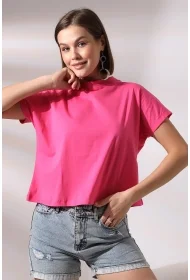 19588 KADIN DİK YAKA KISA KOLU BEDENDE PAMUKLU KISA TSHIRT