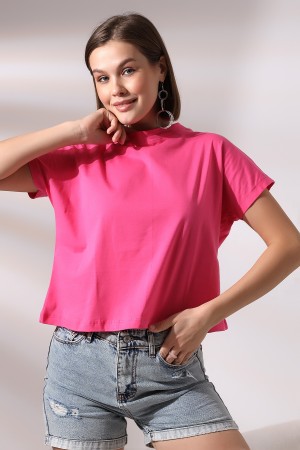 19588 KADIN DİK YAKA KISA KOLU BEDENDE PAMUKLU KISA TSHIRT