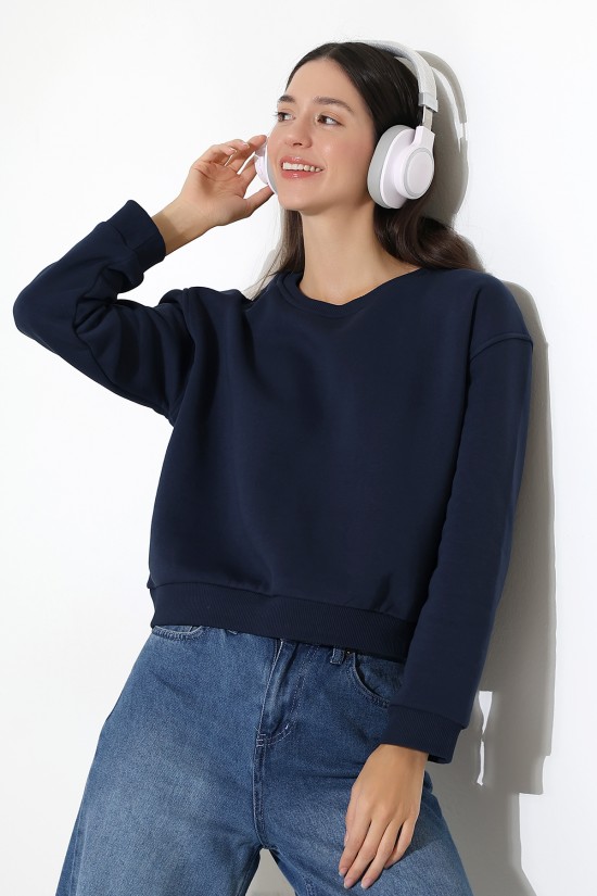 21614 KADIN 3 İP PENYE KOMPAKT ŞARDONLU GENİŞ VE KISA BİSİKLET YAKA SWEATSHIRT 21614 KADIN 3 İP PENYE KOMPAKT ŞARDONLU GENİŞ VE KISA BİSİKLET YAKA SWEATSHIRT