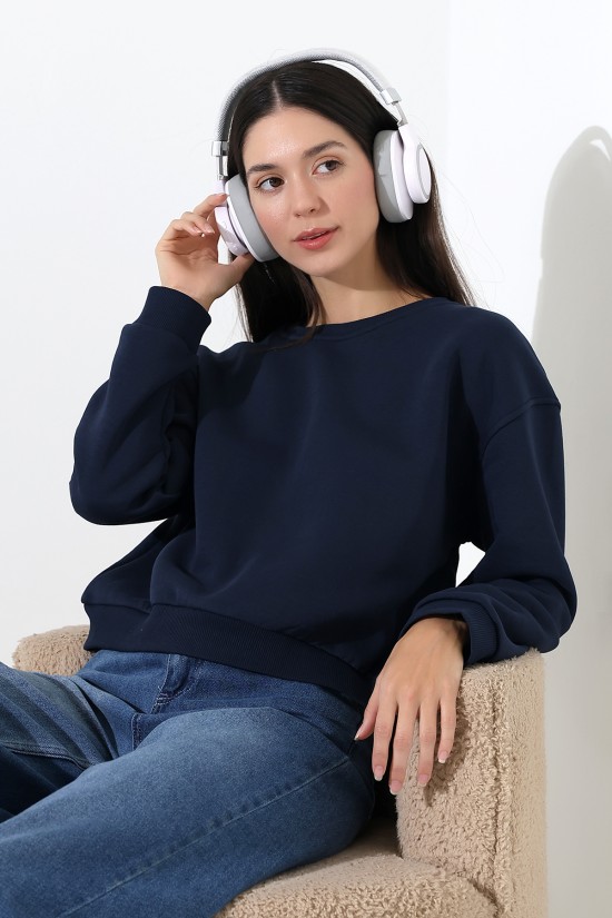 21614 KADIN 3 İP PENYE KOMPAKT ŞARDONLU GENİŞ VE KISA BİSİKLET YAKA SWEATSHIRT 21614 KADIN 3 İP PENYE KOMPAKT ŞARDONLU GENİŞ VE KISA BİSİKLET YAKA SWEATSHIRT