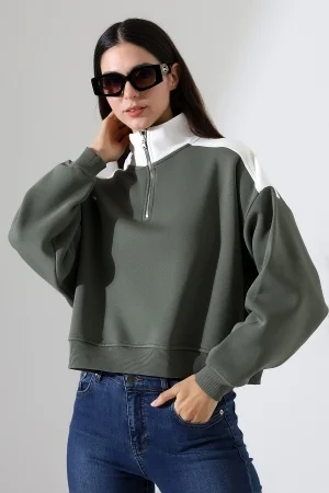 21963 KADIN 3 İP FERMUARLI KAMYONÖR GÖMLEK YAKA OMUZLARI VE YAKA GARNİLİ SALAŞ YANLARI KUPLU GENİŞ SWEATSHIRT