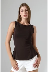 22070  KADIN KAYIK YAKA FULL LYC RİBANA YANLARI KUPLU PARÇALI ETEĞİ VOLANLI KOLSUZ TSHIRT 