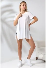 19598 KADIN KISA KOL KATLAMA. YANL YARI DİKİŞSİZ VE YIRTM.VSK BİSİKLET YAKA TUNİK TSHIRT