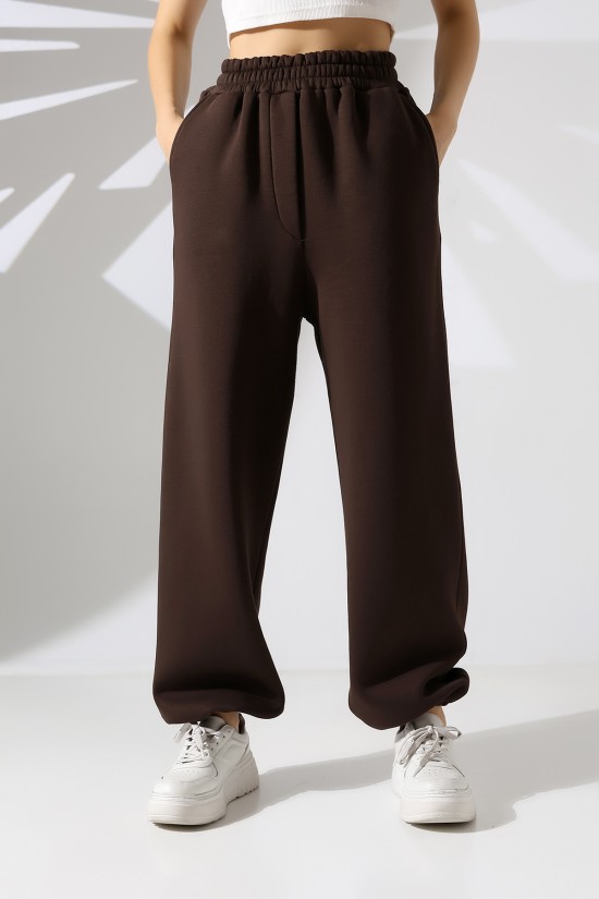 22135 KADIN 3 İP PENYE KOMPAKT ŞARDONLU ARKA TEK CEPLİ ÖNÜ PATLI PAÇASI AÇIK LASTİK AYAR BÜZGÜLÜ EŞOFMAN PANTOLON 