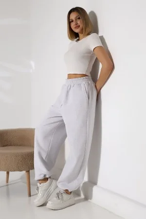 22135 KADIN 3 İP PENYE KOMPAKT ŞARDONLU ARKA TEK CEPLİ ÖNÜ PATLI PAÇASI AÇIK LASTİK AYAR BÜZGÜLÜ EŞOFMAN PANTOLON 