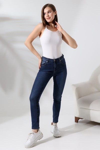 20427 KADIN İP ASKILI ALTI KÜLOTLU VE ÇITÇITLI ATLET  20427 KADIN İP ASKILI ALTI KÜLOTLU VE ÇITÇITLI ATLET