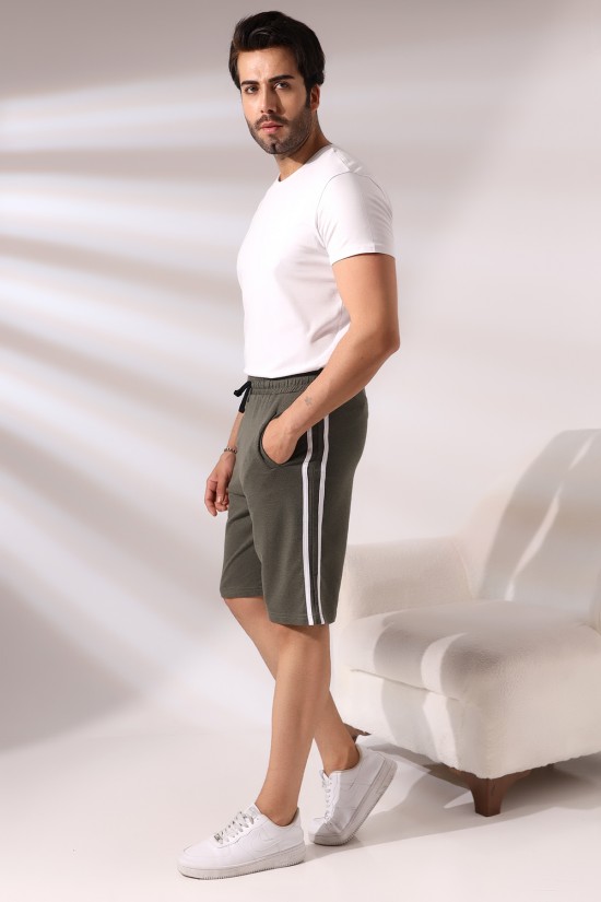 19630 ERKEK FLOTA CEPLİ YANLARI ÇİFT ŞERİTLİ ŞORT 19630 ERKEK FLOTA CEPLİ YANLARI ÇİFT ŞERİTLİ ŞORT