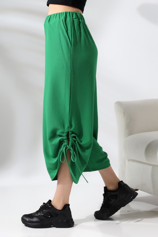 21098 BAYAN BÜRÜMCÜK CEPLİ GENİŞ SALAŞYANLARI YIRTMAŞÇI VE KISTIRMALI PANTOLON 21098 BAYAN BÜRÜMCÜK CEPLİ GENİŞ SALAŞYANLARI YIRTMAŞÇI VE KISTIRMALI PANTOLON