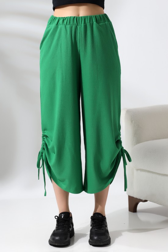 21098 BAYAN BÜRÜMCÜK CEPLİ GENİŞ SALAŞYANLARI YIRTMAŞÇI VE KISTIRMALI PANTOLON 21098 BAYAN BÜRÜMCÜK CEPLİ GENİŞ SALAŞYANLARI YIRTMAŞÇI VE KISTIRMALI PANTOLON